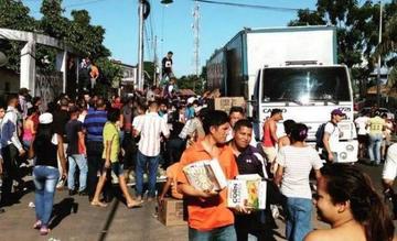La poca cantidad de alimentos genera escenas de caos en la ciudadanía de distintas regiones.