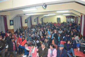 Una gran cantidad de delegados asistió anoche al Consejo Consultivo.