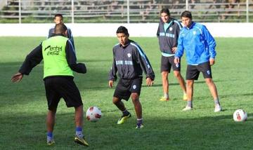 Los jugadores de la academia paceña en el cierre de sus prácticas.