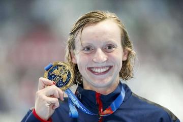 Katie Ledecky logra otro oro y récord mundial