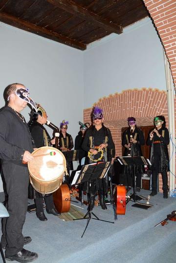 En el comienzo del recital se escucharon temas del renacimiento.