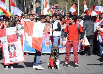 El fiel amigo en la marcha del 6 de agosto.
