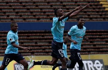 La U y Guaira abren la Sudamericana