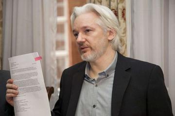 La fiscalía de Suecia cierra parte de la acusación contra Assange