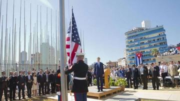 La bandera de Estados Unidos  vuelve a ondear en La Habana