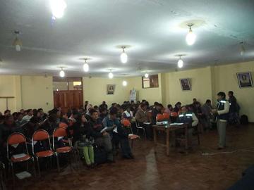 Los directores darán notas electrónicas de estudiantes
