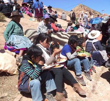 Las rocas donde se consume el aji de achacana y el unumisky.