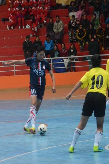 Potosí golea en su debut en el Nacional de Fútbol de Salón