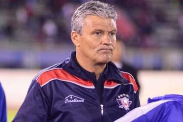 Clausen podría dirigir amistoso ante Argentina 