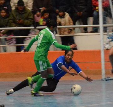 Atlantes de La Paz elimina a Potosí en nacional de futsal