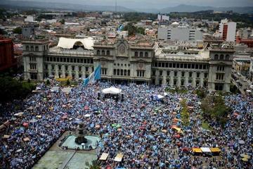 Miles de guatemaltecos se pronunciaron ayer Plaza Central de ciudad capital