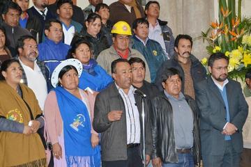 Alistan proyecto para cambiar la  CPE y viabilizar reelección de Evo