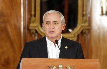 Juez dictamina una orden de arraigo contra el presidente de Guatemala