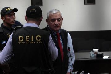Dictan prisión provisional para el expresidente Otto Pérez Molina