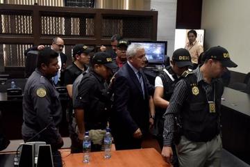 El expresidente de Guatemala Pérez Molina seguirá en prisión 