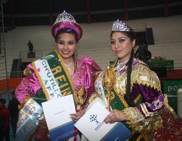 La reina Pamela Mamani y la ñusta Jhoanna Cordeiro de 2014.