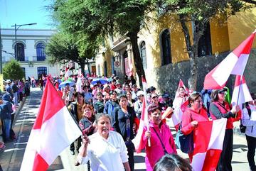 Potosinos marchan en repudio a la agresión contra Jhonny Llally