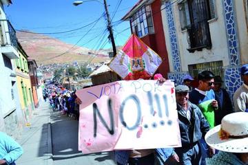 La principal consigna fue el rechazo al documento departamental.
