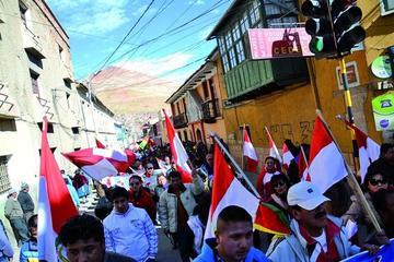 Comcipo convocó a marchar con las banderas potosinas.