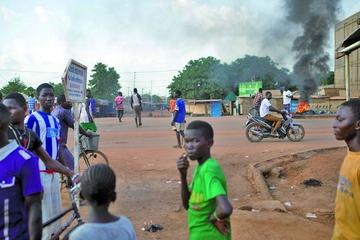 Median ante los golpistas para llevar legalidad a Burkina Faso