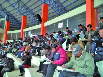 Ministerio de Educación analiza las fechas para exámenes de maestros