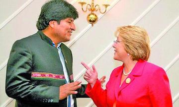 El mandatario boliviano tratará de retomar la amistad y el diálogo con la presidente chilena.