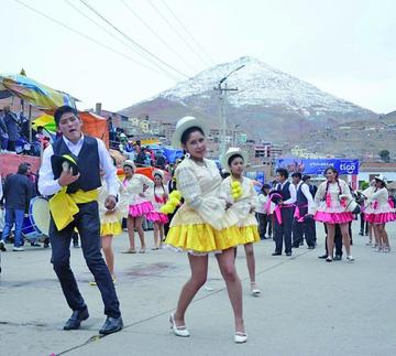 El Salay del Cristo Maestro y al fondo el Cerro Rico.
