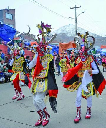 La diablada del Andrés de Santa Cruz.