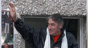 Desentierran el cuerpo de Sandro por lío de paternidad