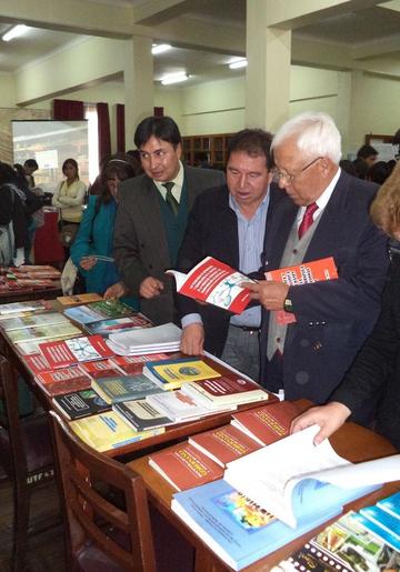 Abre la II Feria del Libro de la Universidad Tomás Frías