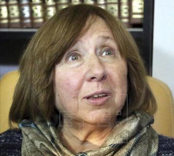 Alexiévich gana el Nobel de Literatura