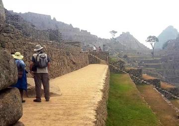 Perú: Incendios cerca a Machu Picchu no afectan al turismo