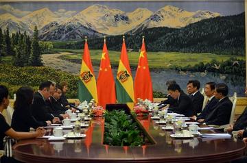China aprueba crédito millonario para el país de $us siete millones