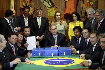 Oposición exige juzgar a Rousseff por daños fiscales de 2014 y 2015