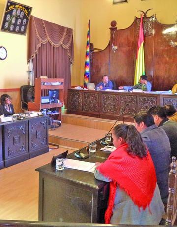 La sesión de ayer que instituyó el símbolo.