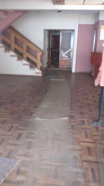 Ya se limpió la carga vertida en las oficinas de la Comibol