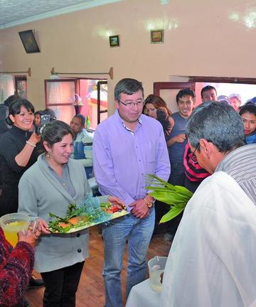 La despedida del almita con la bendición de la t'anta wawa.