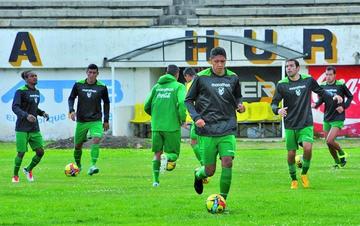 Baldivieso prepara un equipo distinto