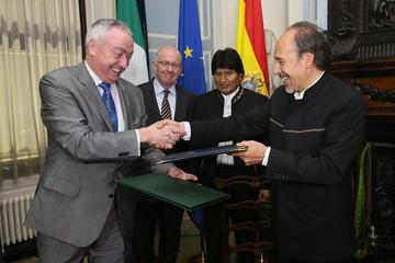 Bolivia logra acuerdos de cooperación académica con Irlanda