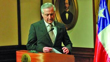 El canciller de Chile pide unidad ante tensión con Perú y Bolivia