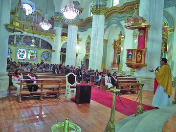 La ceremonia en la Catedral tuvo poca participación de funcionarios.