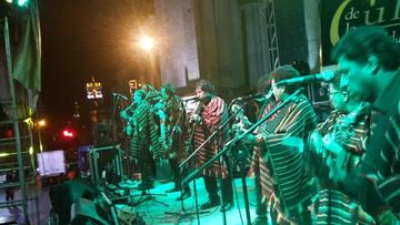 Arrancó el Festival Internacional de la Cultura. Los Masis abren una lluviosa noche potosina.