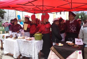 Exhibieron los trabajos de artesanías y gastronomía