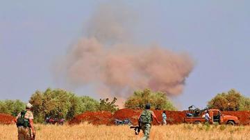 Francia bombardea Raqqa, la capital yihadista en Siria