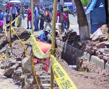 Los trabajos siguen en calle Ayacucho