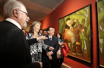 Botero busca "emocionar" al público chino con su particular universo visual