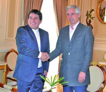 Ecuador pide a Bolivia baterías de ión - litio para autos eléctricos
