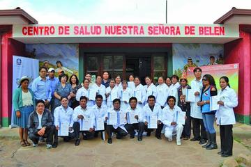 Acreditan centros de salud con enfoque intercultural