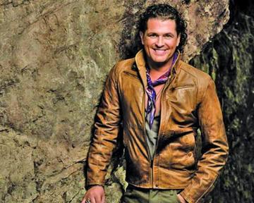Carlos Vives canta a niños y tributa al vallenato