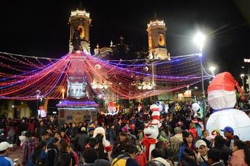 Luces de Navidad iluminan Potosí